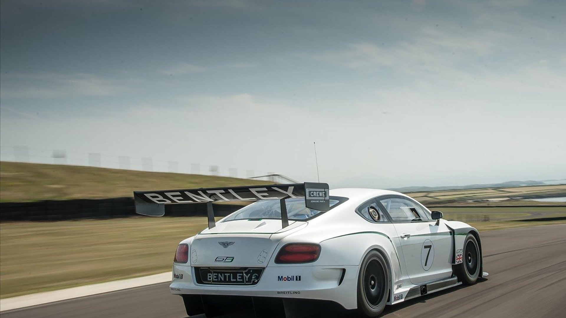 约基奇赛博坦式降维打击，辽宁窒息节奏绞杀鹈鹕—现代篮球的两种终极解法