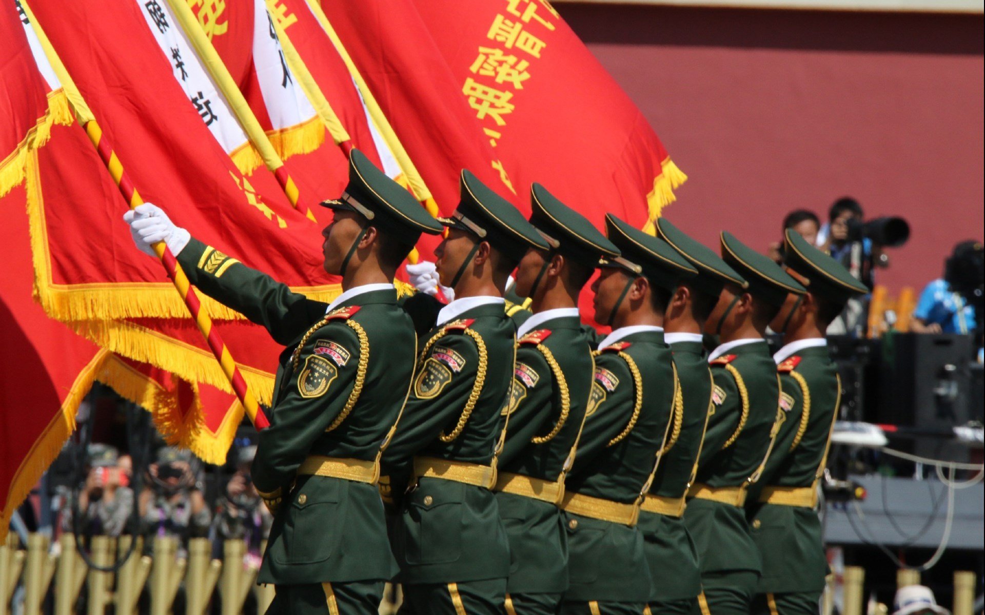 开云体育-当热火提前杀死比赛，锡安却在欧冠半决赛接管比赛—悬念终结者与超级个体的双重变奏