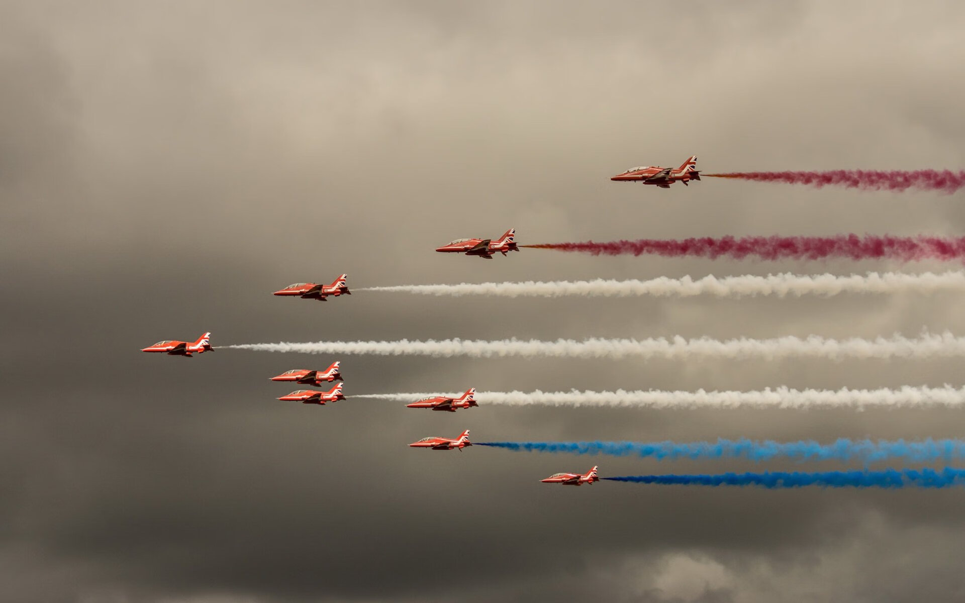 开云体育APP下载-黄喜灿一箭穿心！巴拉圭的节奏魔法如何让哥伦比亚巨兽沉睡？