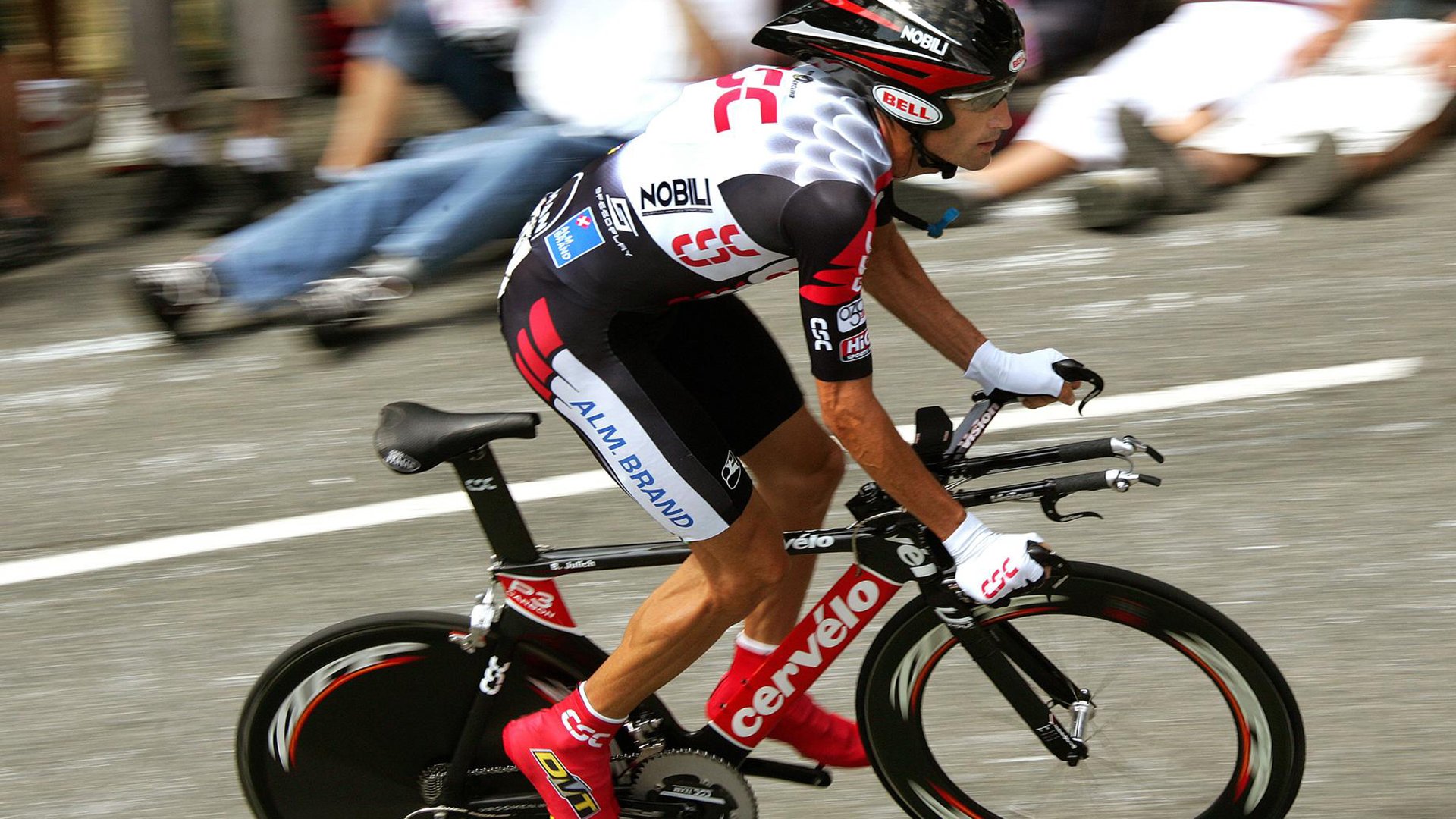 大舞台与小篮球场,戈贝尔统治德甲之夜,步行者晋级背后的全球化隐喻